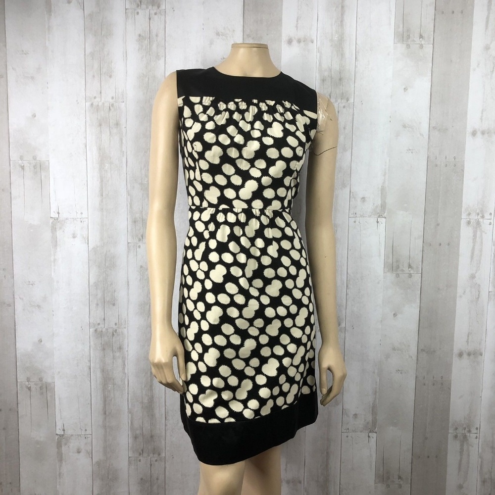 ❌SOLD❌ [Anthropologie] Notched Dot Polka Dot Dress - Picture 2 of 8